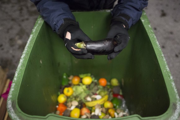 ,互联网,FoodSharing.de：垃圾箱？互联网？一个德国小子每月40欧元也能过上奢侈生活！[组图]