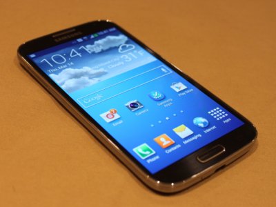 ,Google,Apple,趋势网盘点：10个理由证明三星Galaxy S4比iPhone 5更优秀